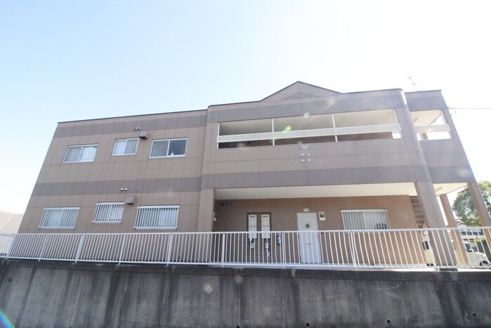 ラフィーネ石尾台の物件外観写真