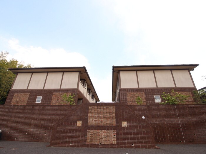 バンブーハウスD棟の物件外観写真