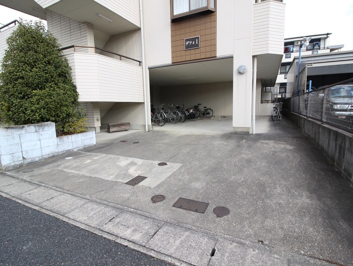 デフィ１の物件外観写真