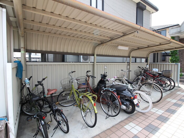 ラ・グラシュ－ズの物件外観写真