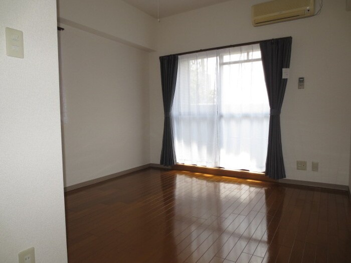 ラ・シャ－ムの物件内観写真