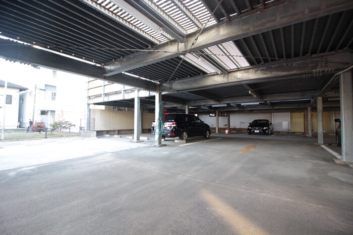 アパ－トメントハウス朴の樹の物件外観写真