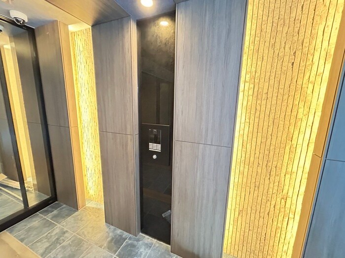 ﾌﾟﾚｻﾝｽ上前津ｵﾚｼｱの物件外観写真