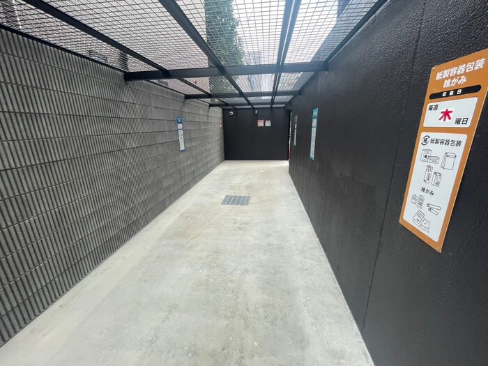 ﾌﾟﾚｻﾝｽ上前津ｵﾚｼｱの物件外観写真