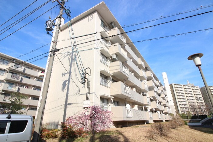 西一社団地13号棟（302）の物件外観写真