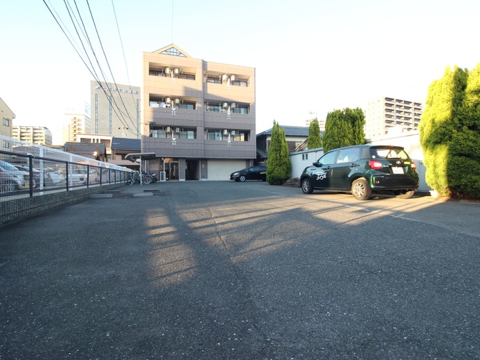 ブルックスキュ－ブの物件外観写真