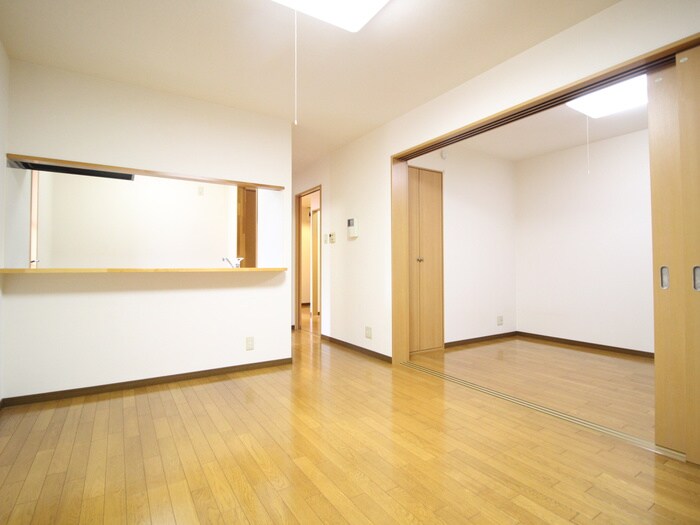 ロイヤルモネットの物件内観写真