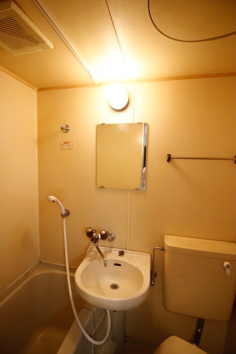 アクシス金城町の物件内観写真