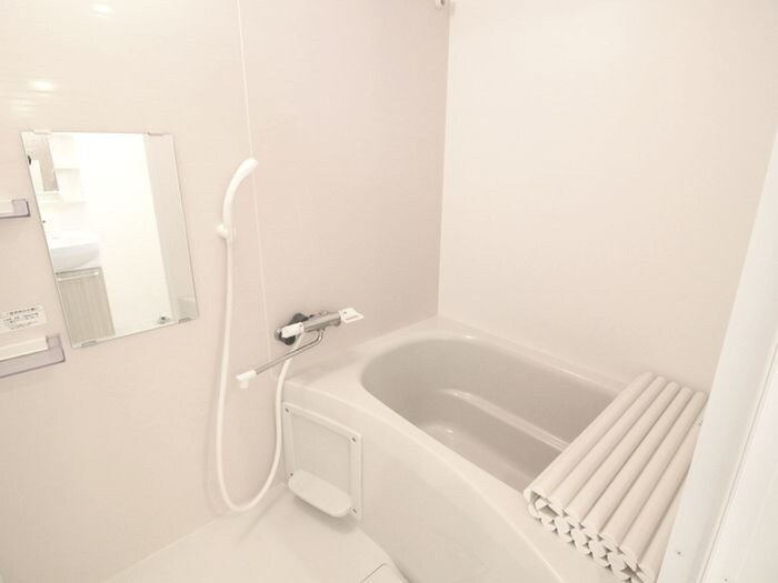 Casa Avenue Tsurumaiの物件内観写真