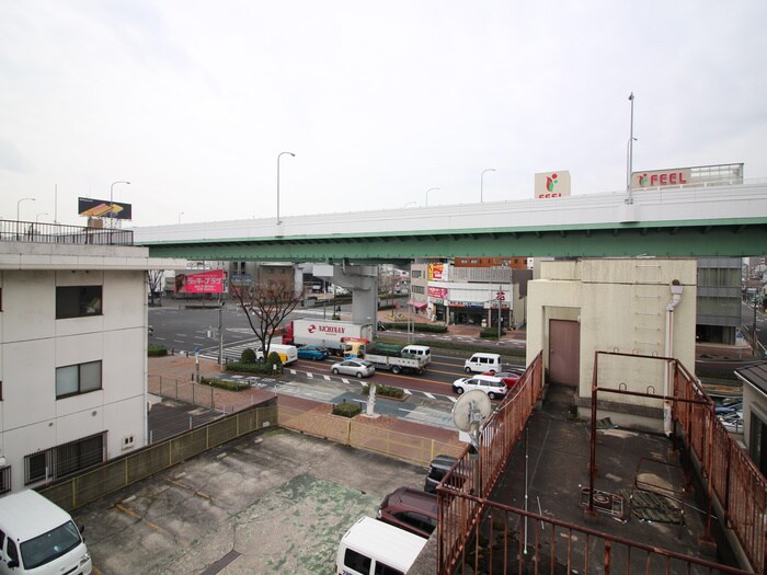 Casa Avenue Tsurumaiの物件内観写真