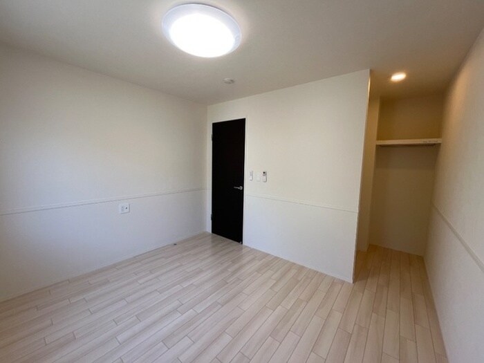 コンフォール門間Aの物件内観写真