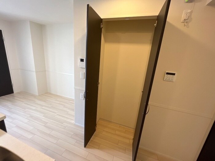 コンフォール門間Aの物件内観写真