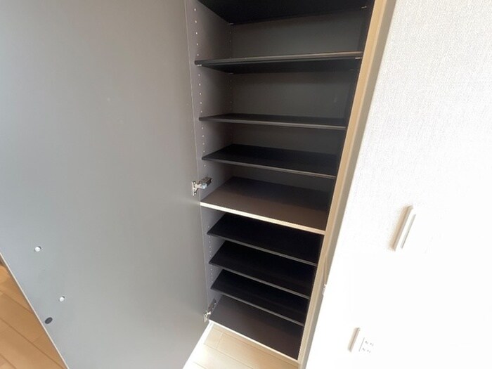 コンフォール門間Bの物件内観写真