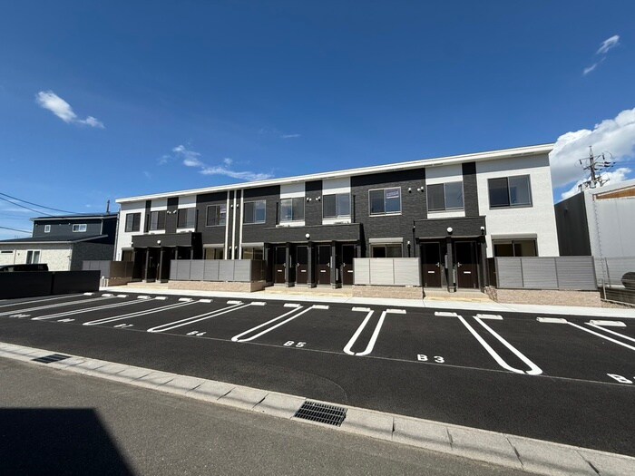 ドエル・カルミアの物件外観写真