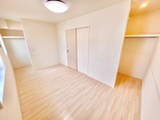 ドエル・カルミアの物件内観写真