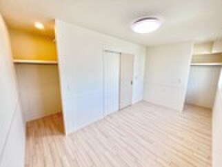 ドエル・カルミアの物件内観写真