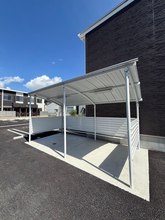 ドエル・カルミアの物件外観写真