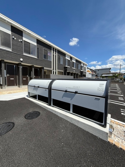 ドエル・カルミアの物件外観写真