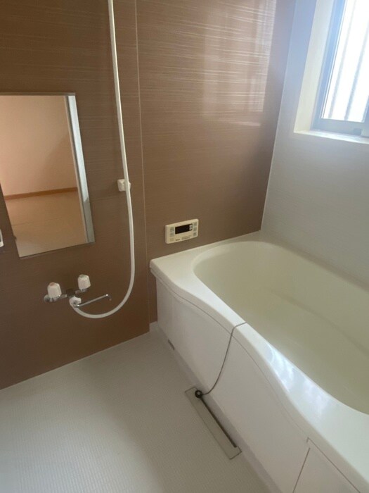 西区貝田町アパートの物件内観写真