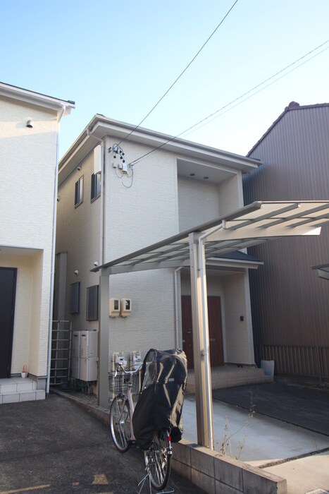 西区貝田町アパートの物件外観写真