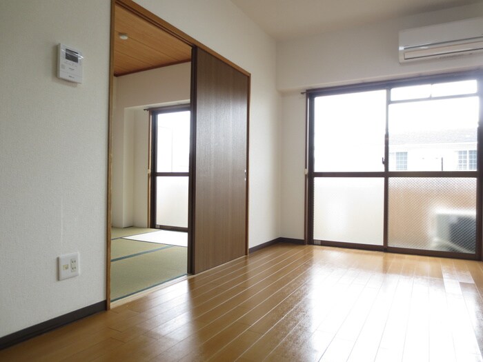 ピュアストリートの物件内観写真