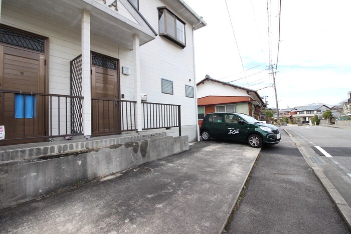 ツインハウスＡの物件外観写真