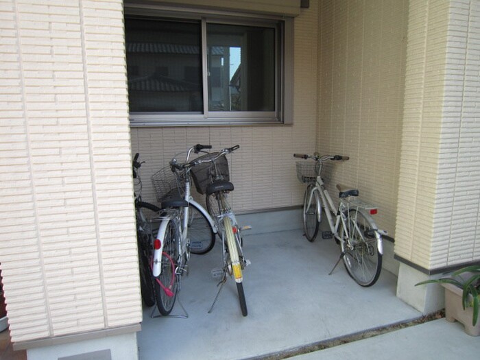 シャ－メゾンエムズの物件外観写真