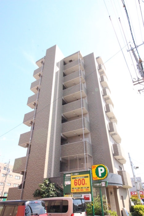 クイーンズ・スクエアの物件外観写真