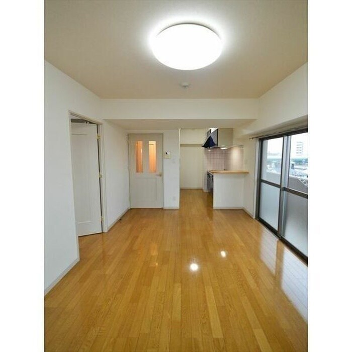 クイーンズ・スクエアの物件内観写真