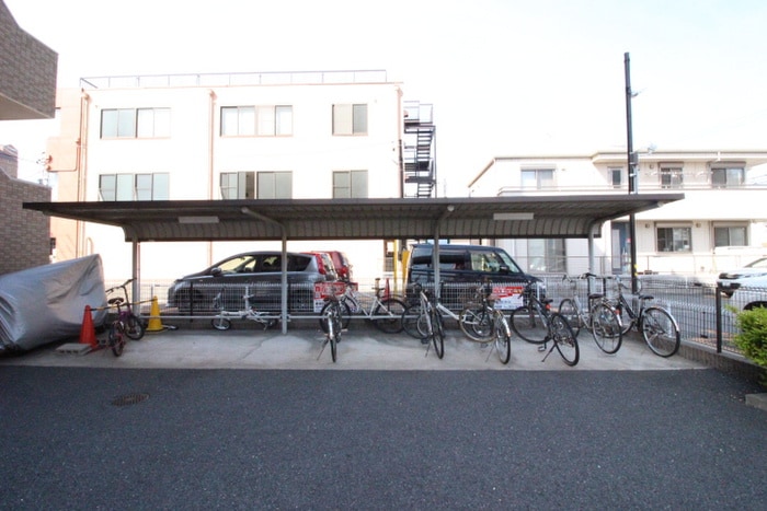 クイーンズ・スクエアの物件外観写真