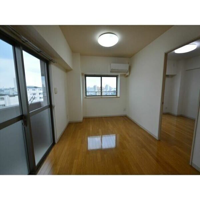 クイーンズ・スクエアの物件内観写真