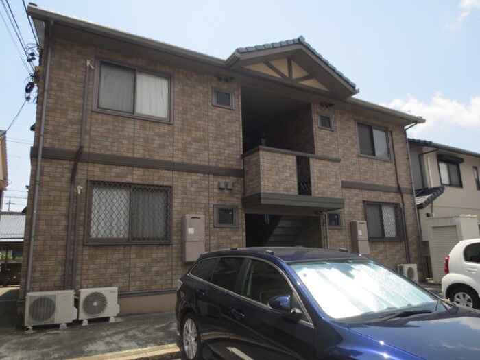 グラン・シャリオの物件外観写真