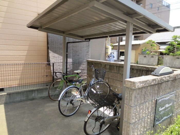 グラン・シャリオの物件外観写真