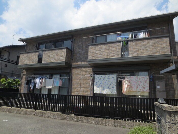 グラン・シャリオの物件外観写真