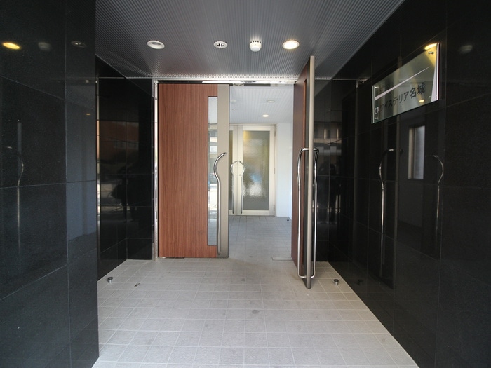 ウイステリア名城の物件外観写真