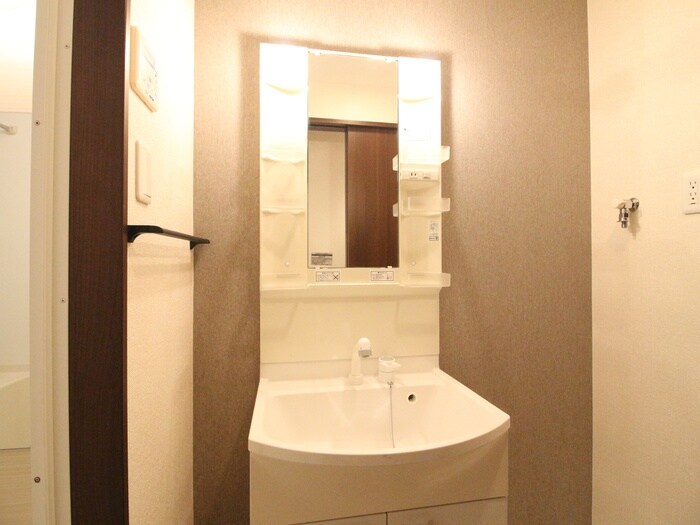 ウイステリア名城の物件内観写真