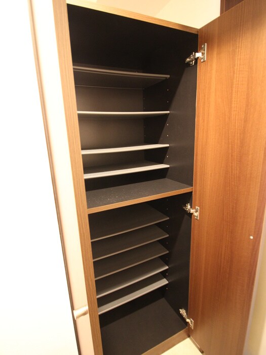 ウイステリア名城の物件内観写真