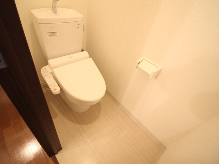 ウイステリア名城の物件内観写真