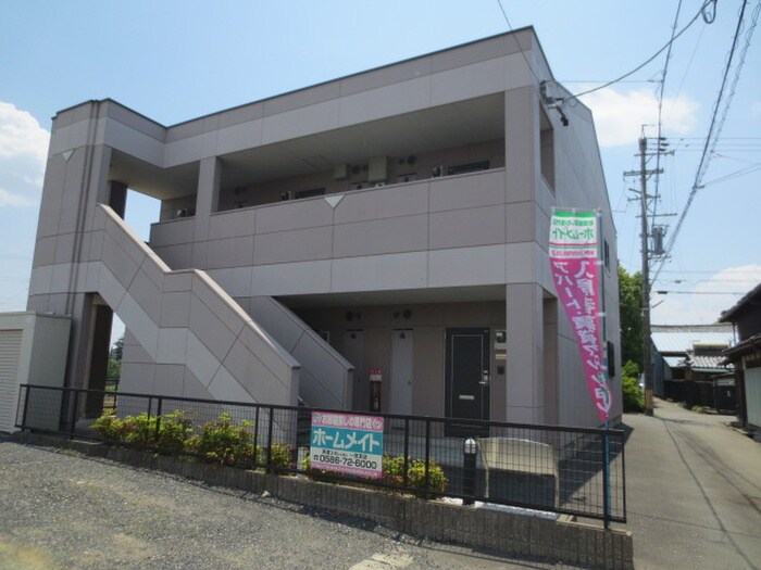 ベル　グラースの物件外観写真