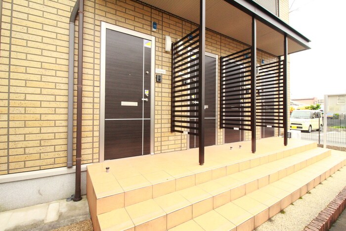 ボンジュール本陣の物件外観写真