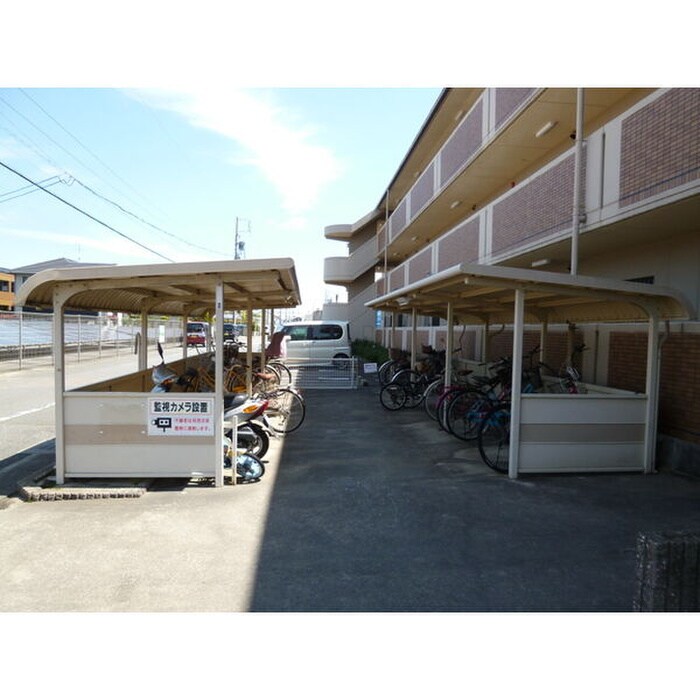 甚目寺マンションの物件外観写真