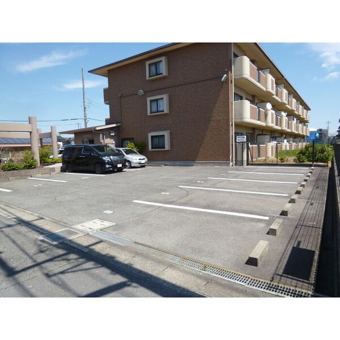 甚目寺マンションの物件外観写真