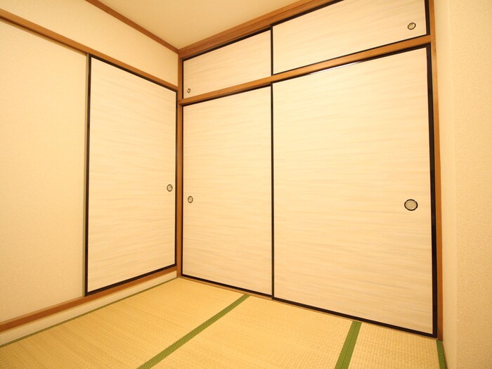 プレシアス赤城１の物件内観写真