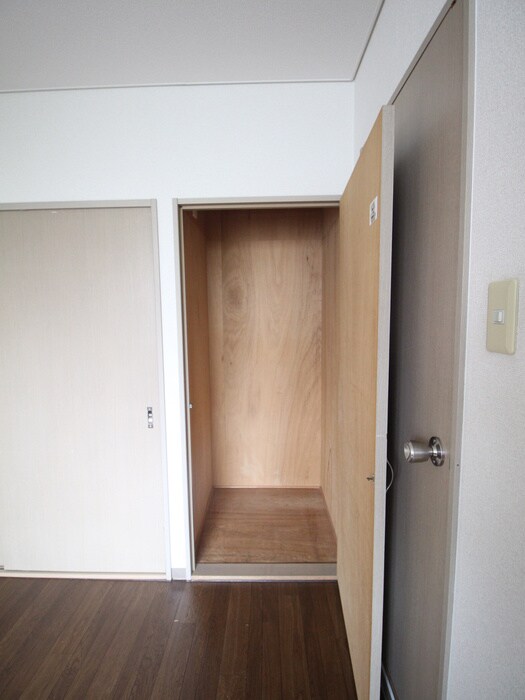 プレシアス赤城１の物件内観写真