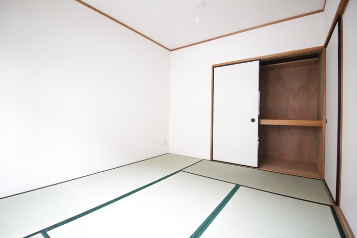 ヴェルドミール江坂B棟の物件内観写真