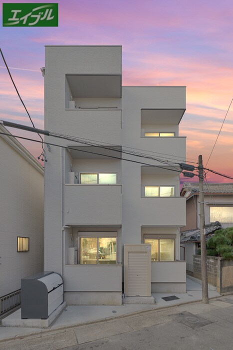 Ｚｅｃｃａ栄生の物件外観写真