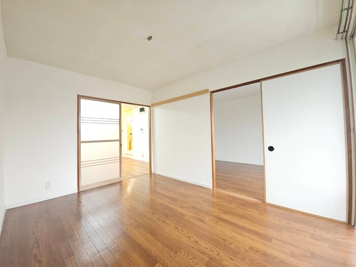 シャトル緑ヶ丘Ⅱ棟の物件内観写真