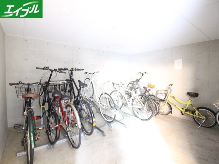 Branche上前津の物件外観写真