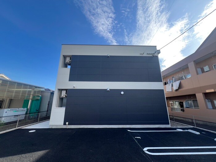 ドエル・アイリスの物件外観写真