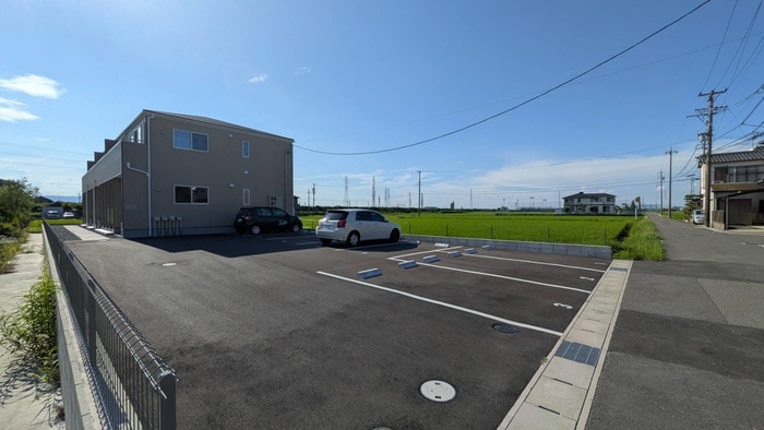 リーブルファイン鷹居の物件外観写真